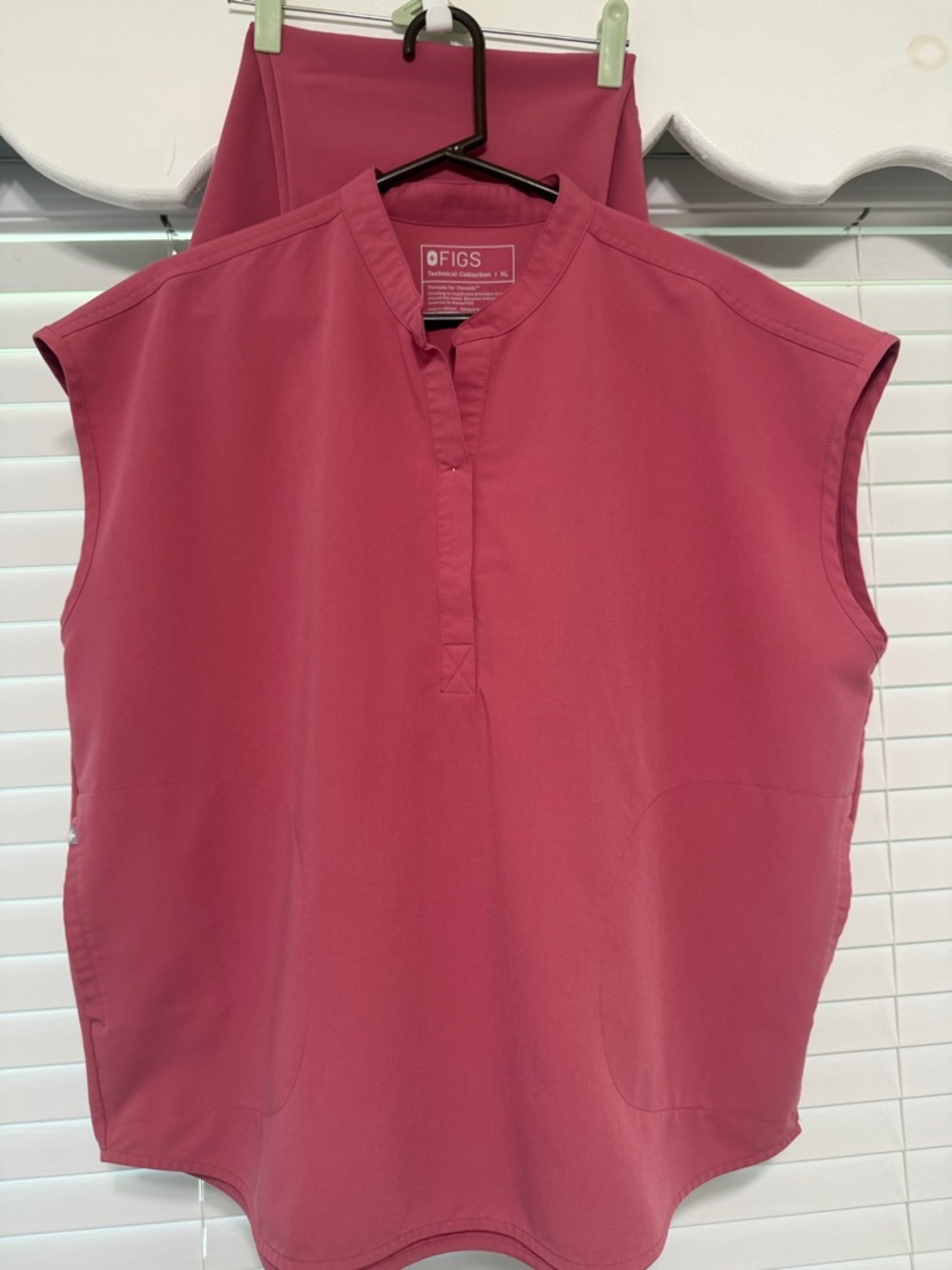 FIGS Women's Scrubs